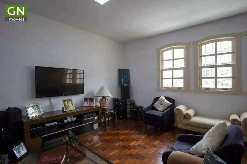 Casa com 3 quartos — Gutierrez, Belo Horizonte