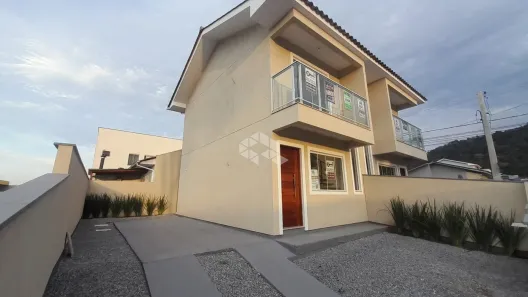 Casa com 2 Quartos à venda, 76m² no Bela Vista, Palhoça
