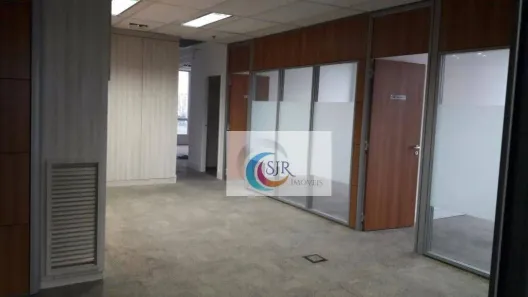 Sala Comercial para alugar, 226m² no Vila Olímpia, São Paulo