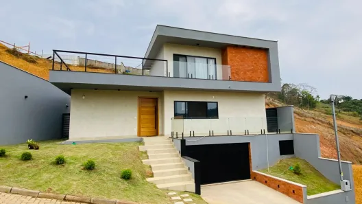 Casa de Condomínio com 4 Quartos à venda, 260m² no Salvaterra, Juiz de Fora