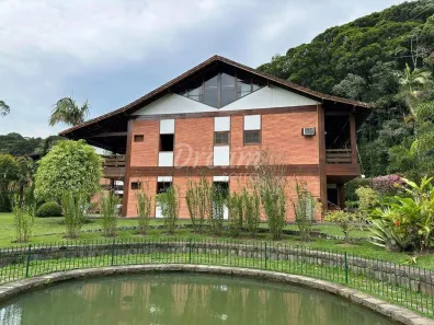 Casa de Condomínio com 3 Quartos à venda, 330m² no Carlos Guinle, Teresópolis