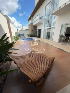 Sobrado com 3 Quartos à venda, 282m² no Jardim Karaíba, Uberlândia