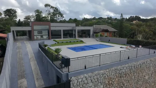 Casa de Condomínio com 4 Quartos à venda, 363m² no Caraguatá, Mairiporã