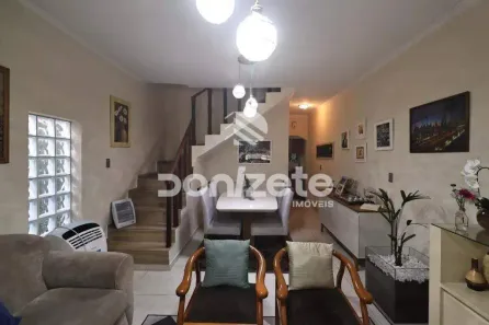 Sobrado com 3 Quartos à venda, 180m² no Vila Humaitá, Santo André