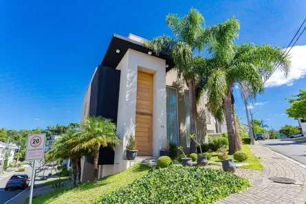 Casa de Condomínio com 4 Quartos para venda ou aluguel, 377m² no Butiatuvinha, Curitiba