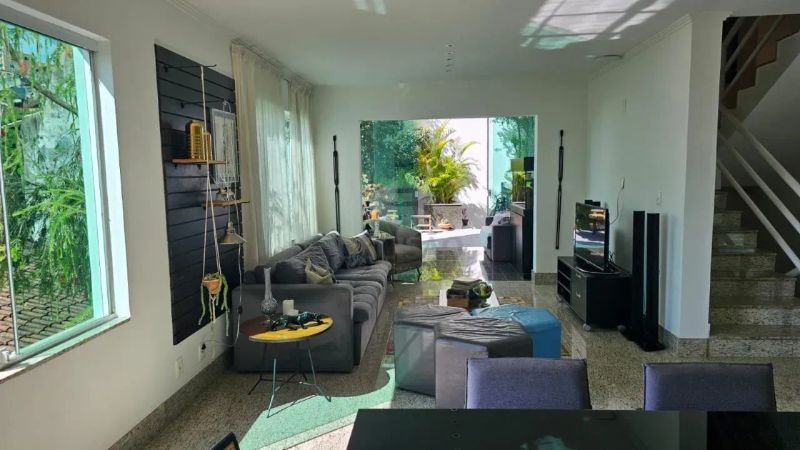 Casa com 4 quartos — Serra, Belo Horizonte