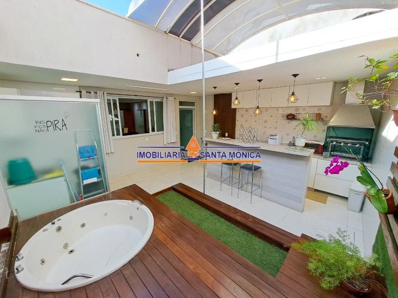 Casa com 3 quartos — Santa Amélia, Belo Horizonte