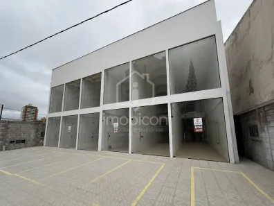Ponto Comercial para alugar, 130m² no Candeias, Vitória da Conquista