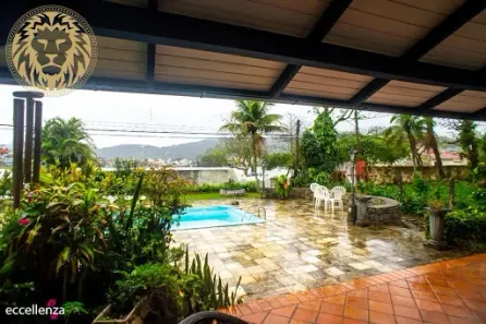 Casa com 3 Quartos à venda, 245m² no Lagoa da Conceição, Florianópolis