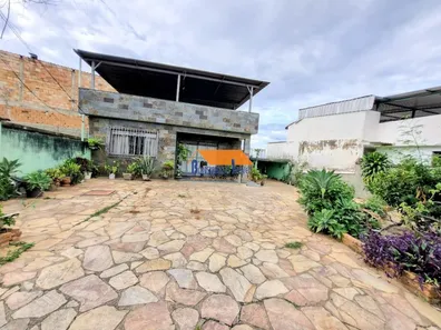 Casa com 2 Quartos à venda, 180m² no Santa Cruz, Belo Horizonte