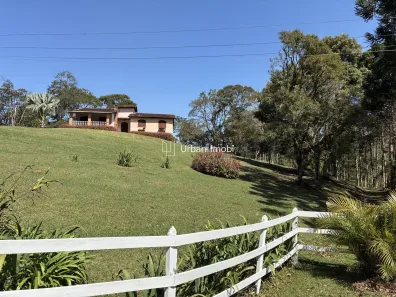 Fazenda/Sítio com 4 Quartos à venda, 1500m² no Centro, Resende