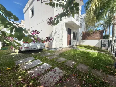 Casa de Condomínio com 3 Quartos à venda, 125m² no Cachoeira do Bom Jesus, Florianópolis