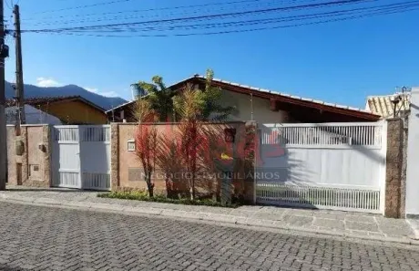 Casa com 4 Quartos à venda, 140m² no Prainha, Caraguatatuba