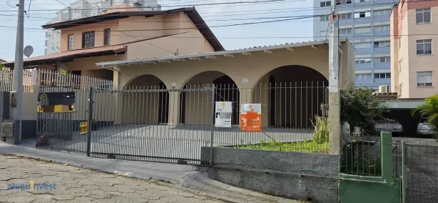 Imóvel Comercial com 1 Quarto para alugar, 180m² no Trindade, Florianópolis