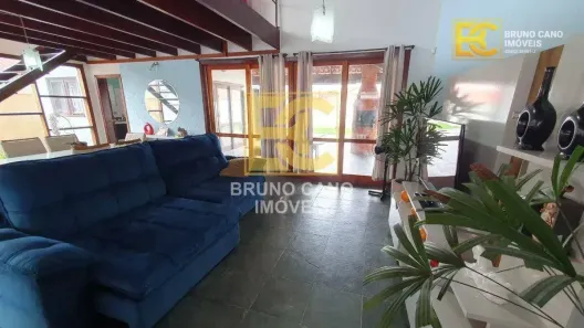 Sobrado com 5 Quartos à venda, 200m² no Balneário Stella Maris, Peruíbe