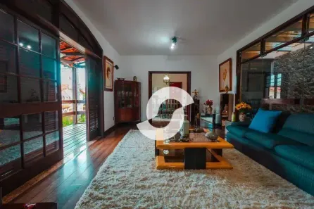 Casa com 5 Quartos à venda, 350m² no São Francisco, Niterói