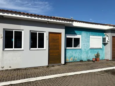 Casa de Condomínio com 2 Quartos à venda, 46m² no Ponta Grossa, Porto Alegre