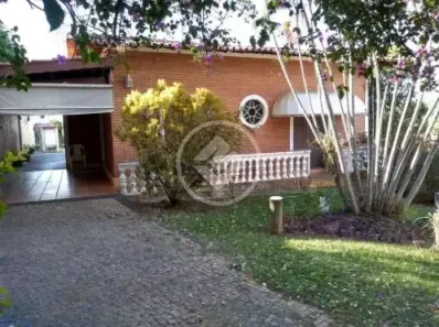 Casa com 3 Quartos à venda, 213m² no Centro, Vinhedo