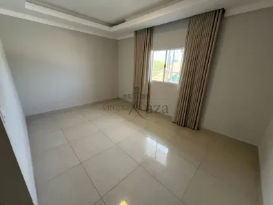 Sobrado com 4 Quartos à venda, 168m² no Residencial São Francisco, São José dos Campos