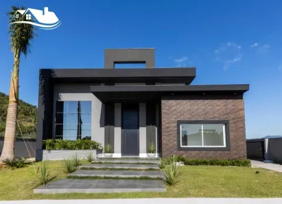 Casa com 3 Quartos à venda, 375m² no Santa Regina, Camboriú