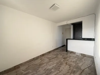 Apartamento com 2 Quartos para alugar, 43m² no Antares, Maceió