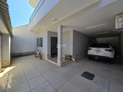 Casa com 2 Quartos à venda, 252m² no Campo Grande, Rio de Janeiro