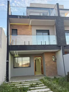 Casa com 3 Quartos à venda, 136m² no Xaxim, Curitiba