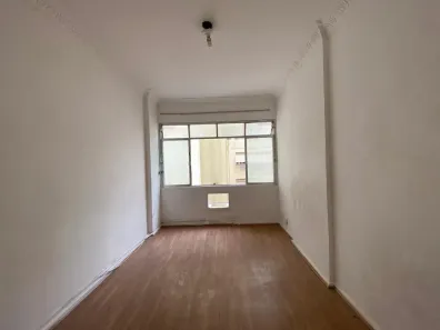 Kitnet com 1 Quarto à venda, 30m² no Copacabana, Rio de Janeiro