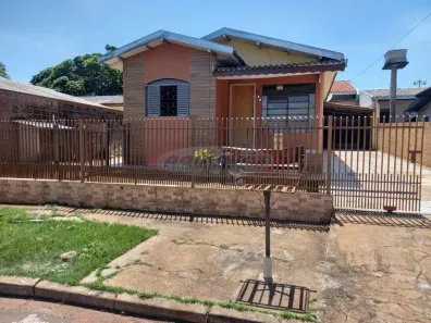 Casa com 3 Quartos para alugar, 80m² no Vila Esperança, Maringá