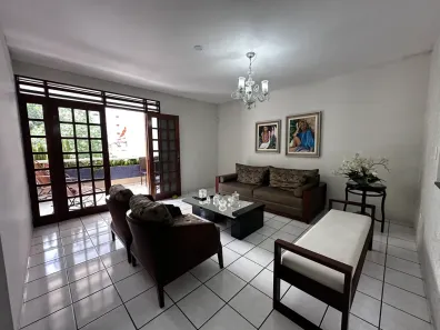 Casa com 4 Quartos à venda, 237m² no Bela Vista, Campina Grande