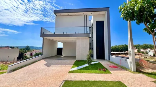 Sobrado com 3 Quartos à venda, 251m² no Vila Pagano, Valinhos