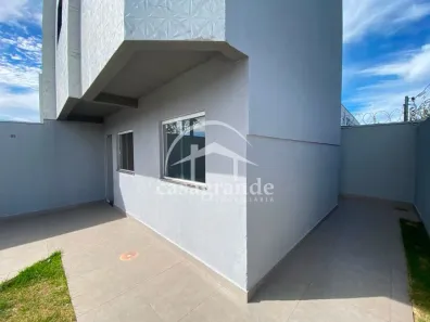 Casa com 2 Quartos para alugar, 130m² no Novo Mundo, Uberlândia