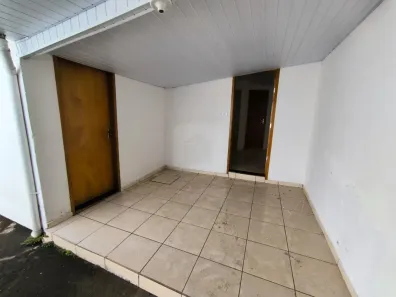 Casa com 3 Quartos para alugar, 70m² no Centro, Uberlândia