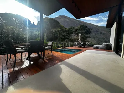 Casa com 4 Quartos à venda, 350m² no Itaipava, Petrópolis