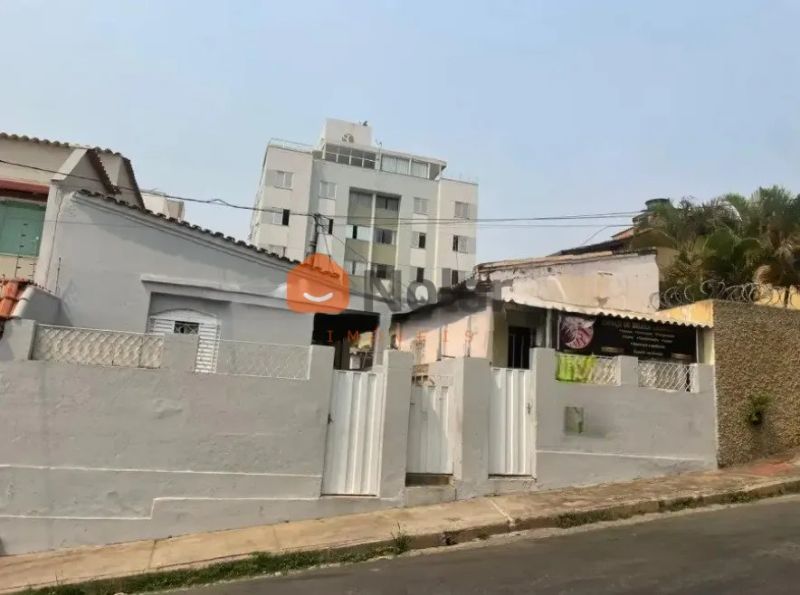Casa com 6 quartos — Ipiranga, Belo Horizonte