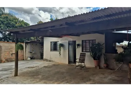 Casa com 2 Quartos à venda, 83m² no Loteamento Max Newmann, Araxá