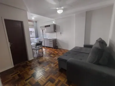 Apartamento com 2 Quartos para alugar, 65m² no Centro, Florianópolis