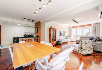 Apartamento com 3 Quartos à venda, 165m² no Moinhos de Vento, Porto Alegre