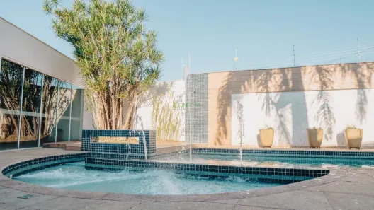 Casa com 3 Quartos à venda, 520m² no Parque Residencial Alcântara, Londrina