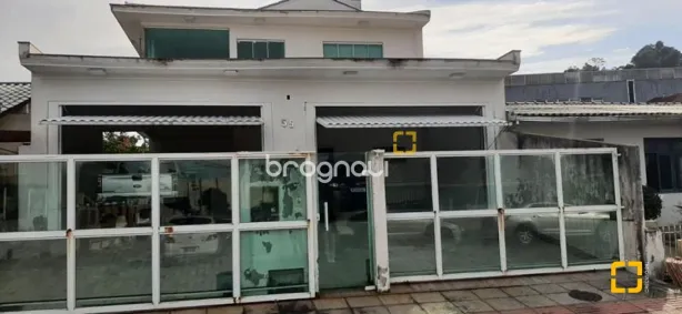 Casa com 4 Quartos à venda, 300m² no Praia Comprida, São José
