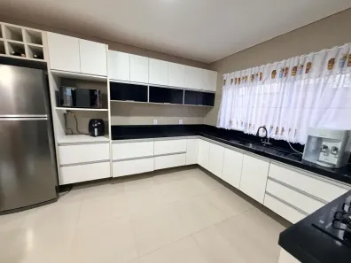Casa de Condomínio com 4 Quartos à venda, 300m² no Jardim Imperial, Cuiabá