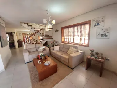 Casa de Condomínio com 3 Quartos à venda, 300m² no Centro, Jaguariúna