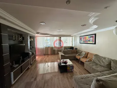 Casa com 4 Quartos à venda, 300m² no Taguatinga Sul, Brasília