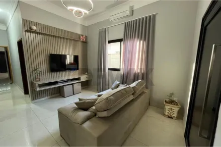 Casa com 3 Quartos à venda, 200m² no Vila Tibério, Ribeirão Preto