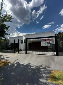 Casa com 3 Quartos à venda, 116m² no Jardim Catedral, Maringá
