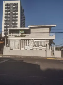 Casa com 4 Quartos à venda, 300m² no Lucas Araújo, Passo Fundo