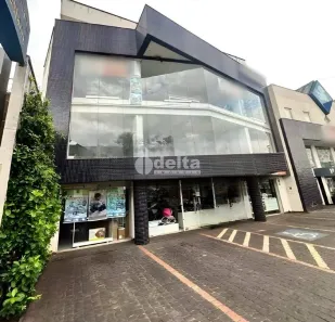Ponto Comercial para alugar, 800m² no Centro, Uberlândia