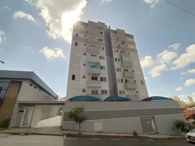 Apartamento com 2 Quartos para alugar, 85m² no Lídice, Uberlândia