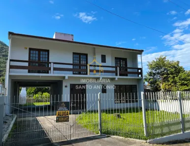 Casa com 3 Quartos para alugar, 180m² no Sambaqui, Florianópolis