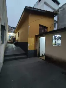 Casa com 2 Quartos à venda, 131m² no Taboão, Diadema